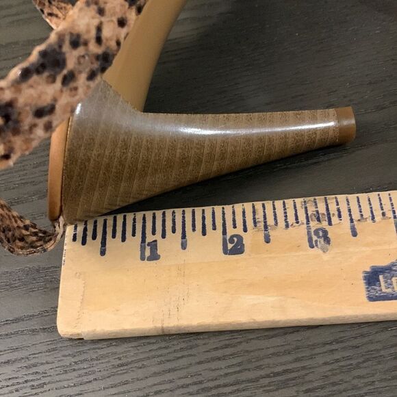Italian shoemakers size 8 heels reptile print detail.  NWOT - Picture 8 of 9
